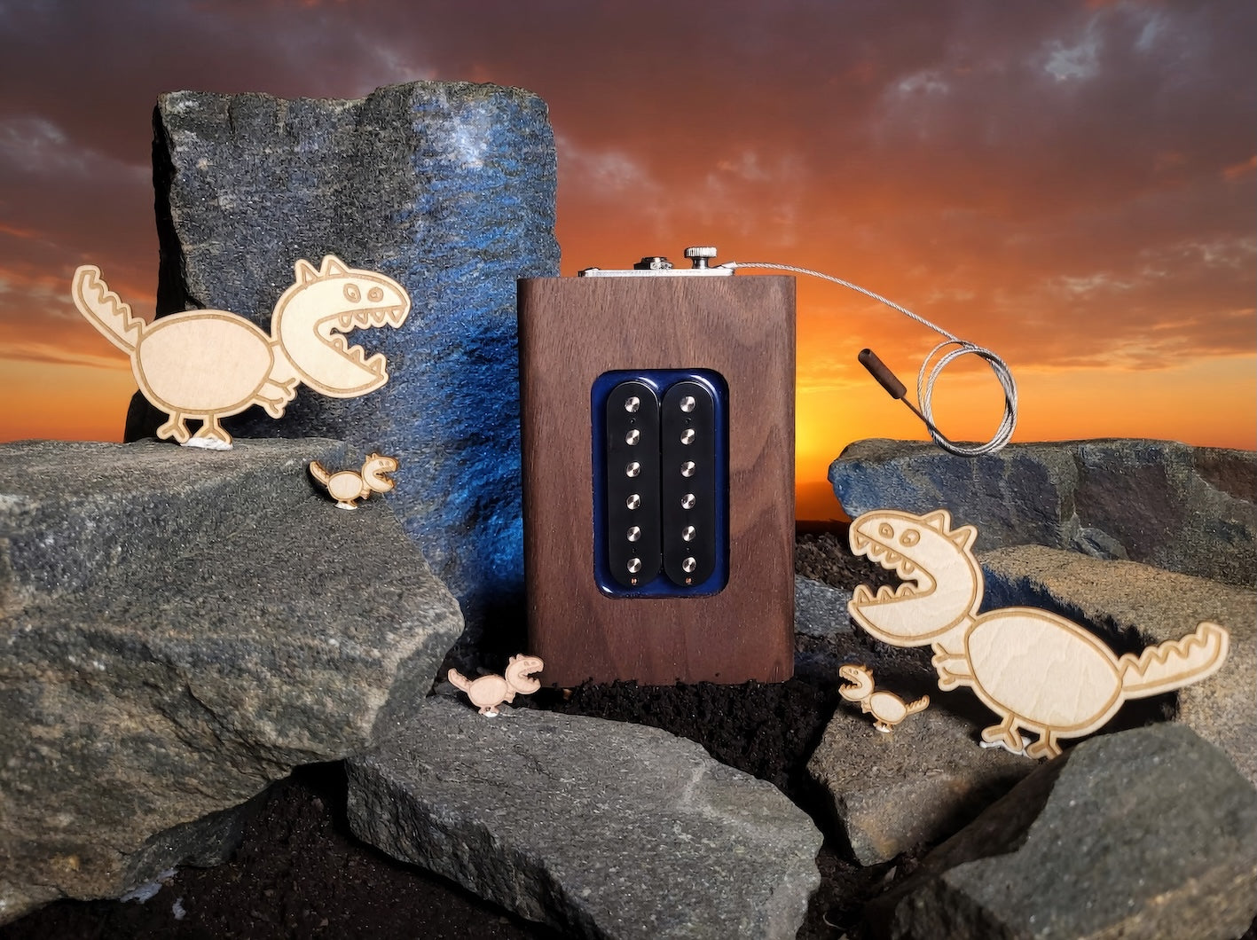 Tabletop Humbucker – Happy Dinosaur